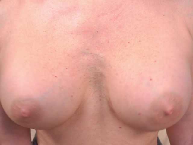 IsadoraDunkan's BongaCams show and profile