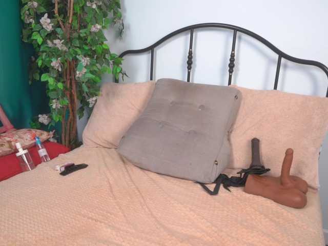 IsadoraDunkan's BongaCams show and profile