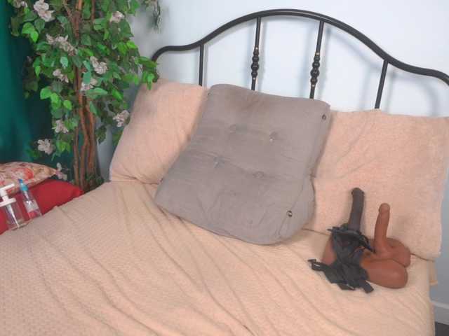 IsadoraDunkan's BongaCams show and profile