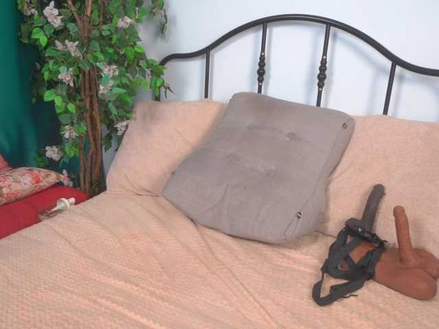 IsadoraDunkan's BongaCams show and profile