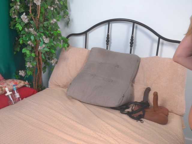 IsadoraDunkan's BongaCams show and profile