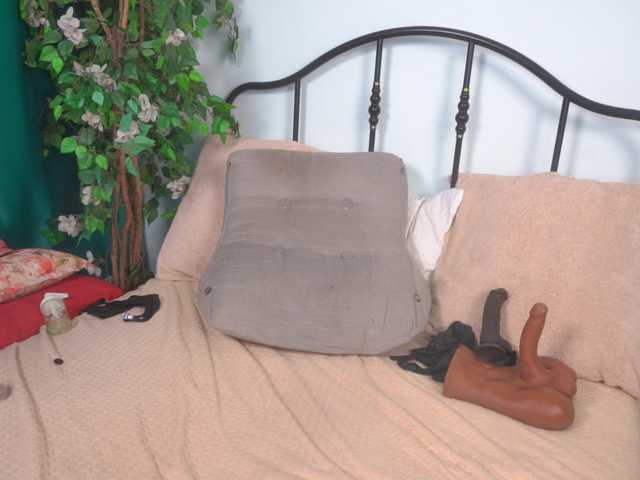 IsadoraDunkan's BongaCams show and profile