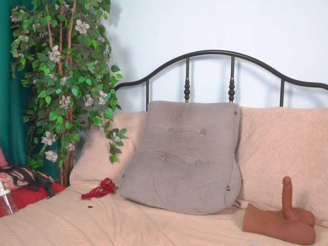 IsadoraDunkan's BongaCams show and profile