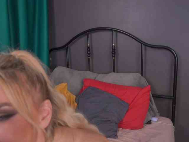striptease chat IsadoraDunkan
