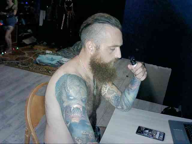 private live show DarkFamily