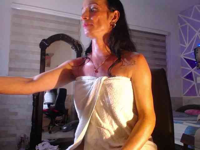 shantal-loic Live Webcam on BongaCams