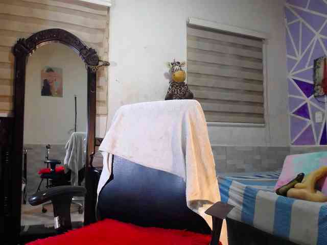 shantal-loic Live Webcam on BongaCams