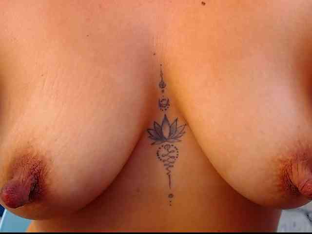 arianagonzale webcam