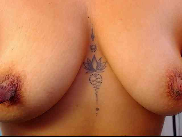 arianagonzale webcam