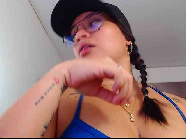 arianagonzale webcam