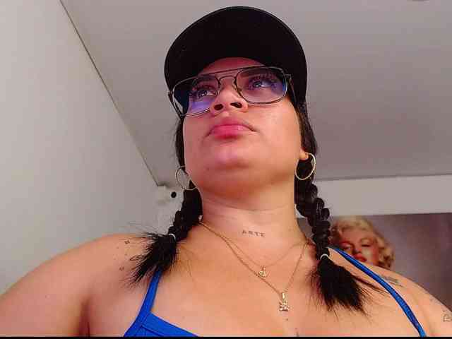 arianagonzale webcam