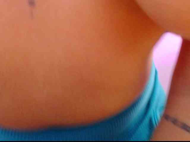 arianagonzale webcam