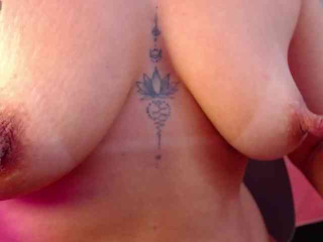 arianagonzale webcam