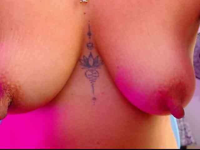 arianagonzale webcam