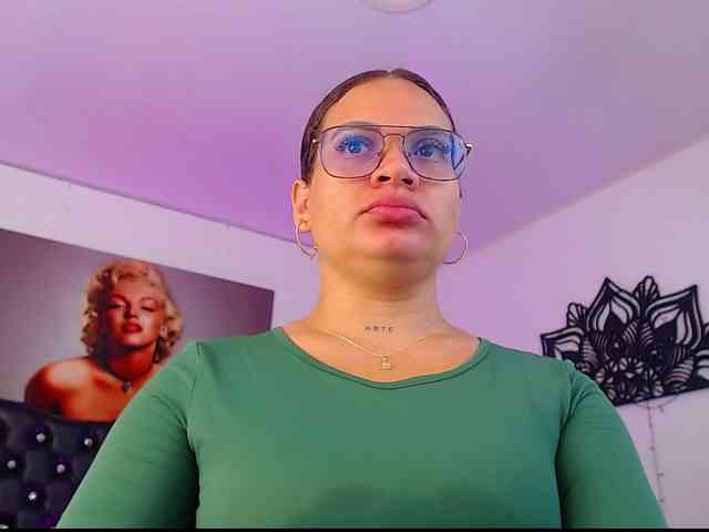 arianagonzale webcam