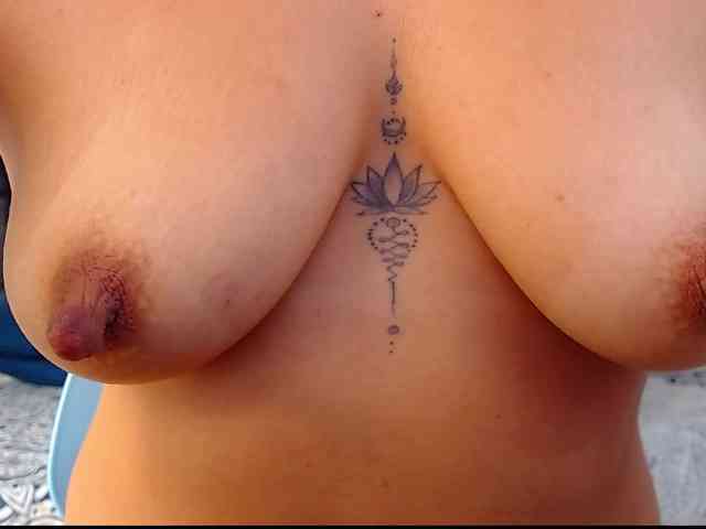 arianagonzale webcam