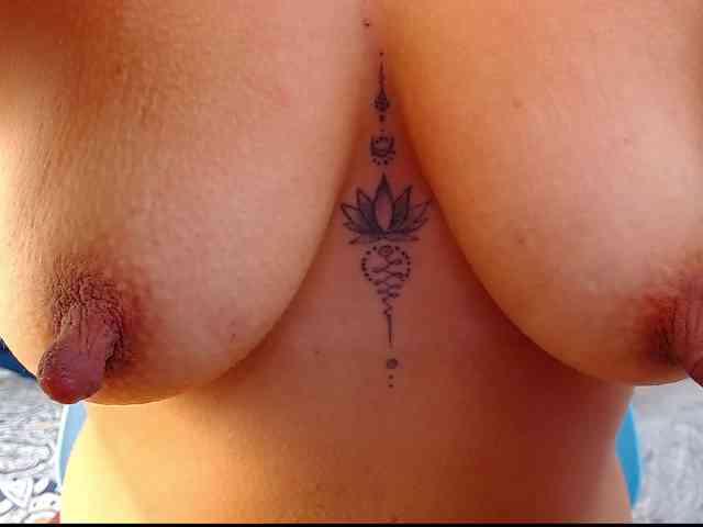 arianagonzale webcam