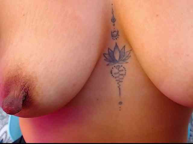 arianagonzale webcam