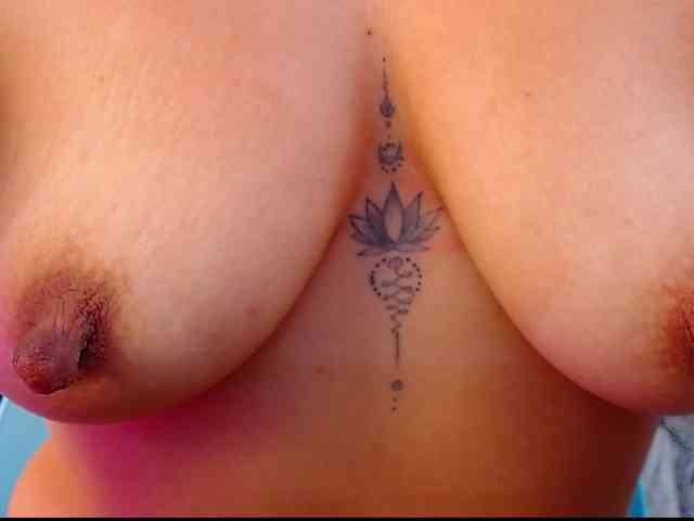 arianagonzale webcam