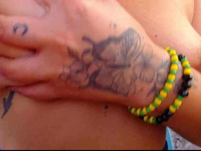 arianagonzale webcam