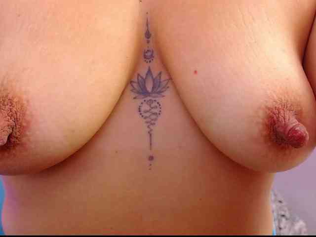 arianagonzale webcam