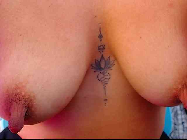 arianagonzale webcam
