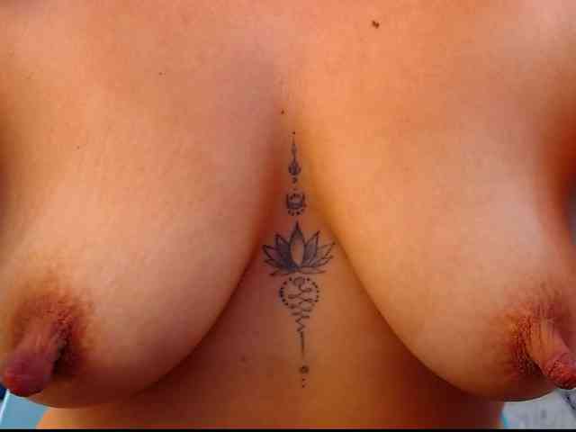 arianagonzale webcam