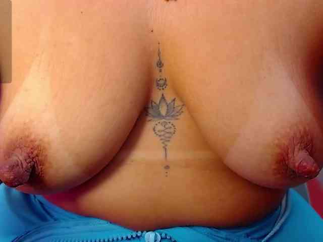 arianagonzale webcam