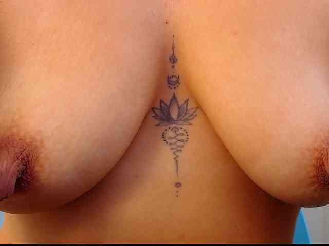 arianagonzale webcam