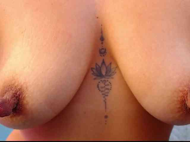 arianagonzale webcam