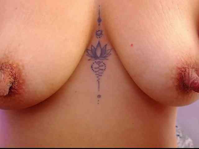 arianagonzale webcam