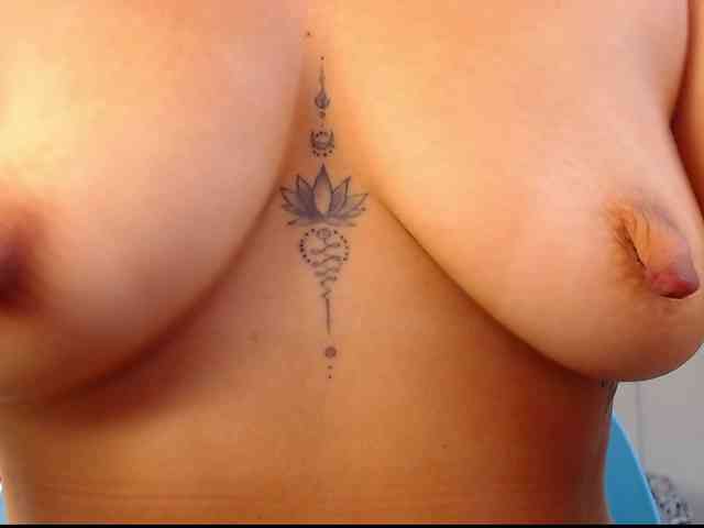 arianagonzale webcam