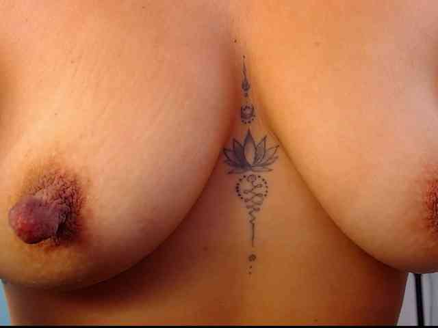 arianagonzale webcam