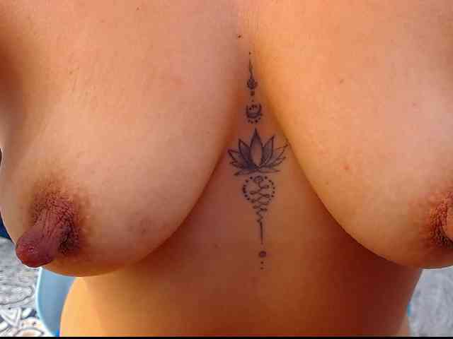 arianagonzale webcam