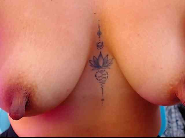 arianagonzale webcam