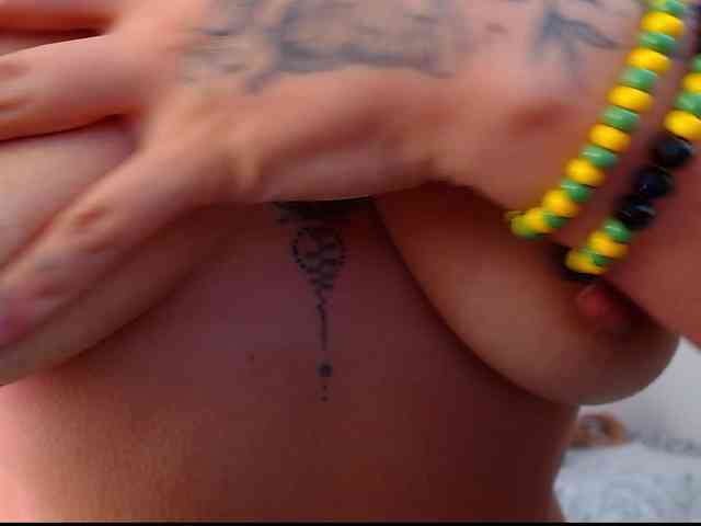 arianagonzale webcam