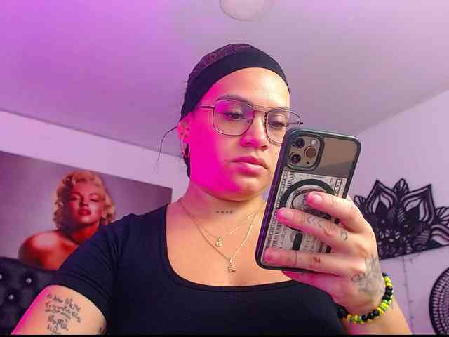 arianagonzale webcam