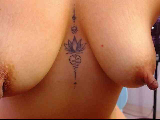 arianagonzale webcam