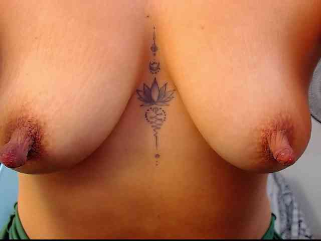 arianagonzale webcam