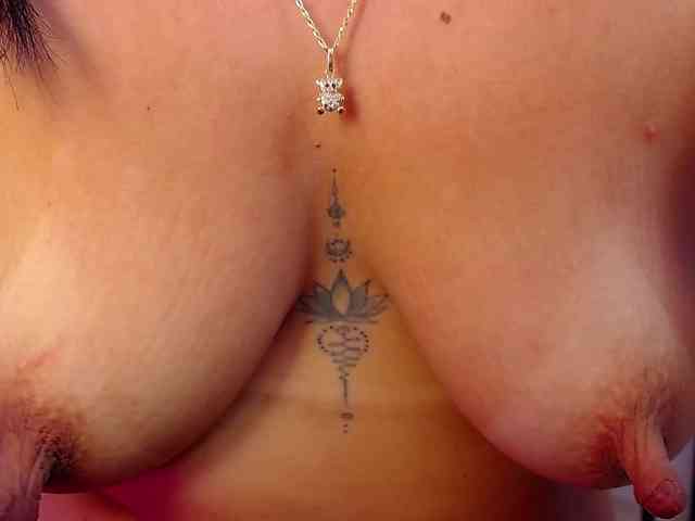 arianagonzale webcam
