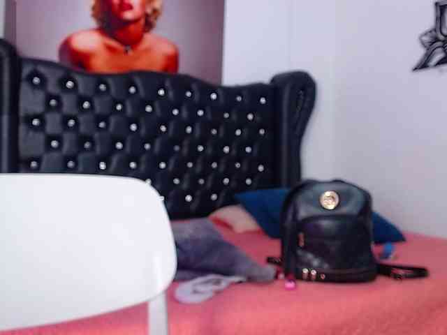 arianagonzale webcam