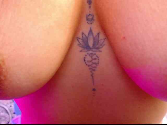 arianagonzale webcam