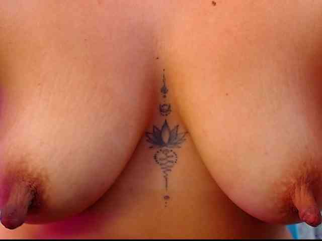 arianagonzale webcam