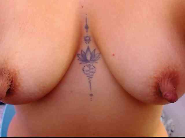 arianagonzale webcam