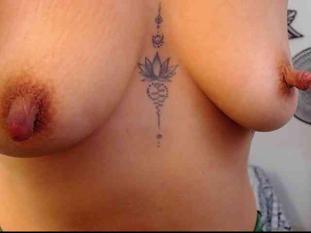 arianagonzale webcam