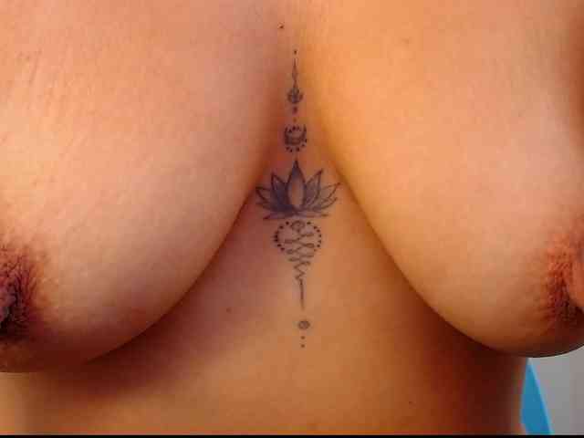 arianagonzale webcam