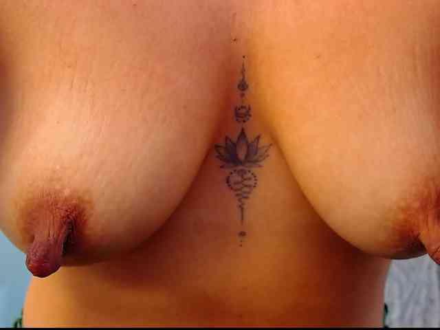 arianagonzale webcam