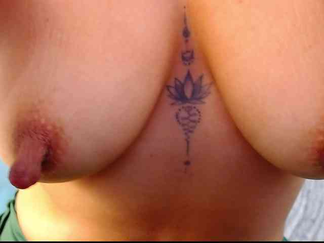 arianagonzale webcam