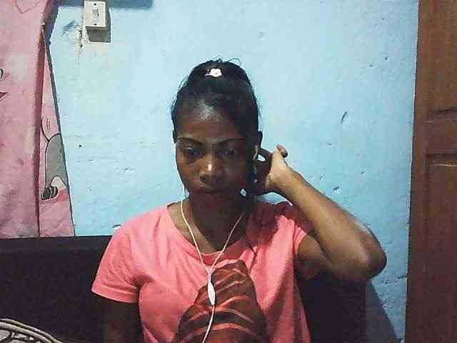 Honey699 webcam