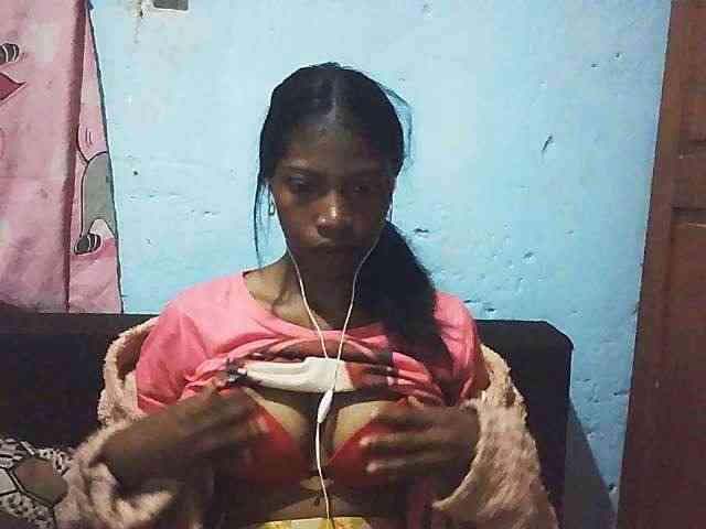 Honey699 webcam